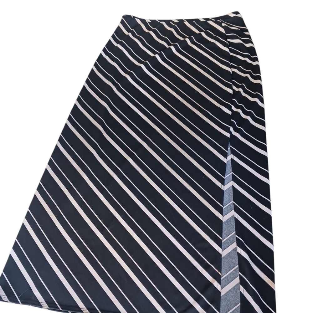 Amanda Smith Striped Black and White Women's Skirt